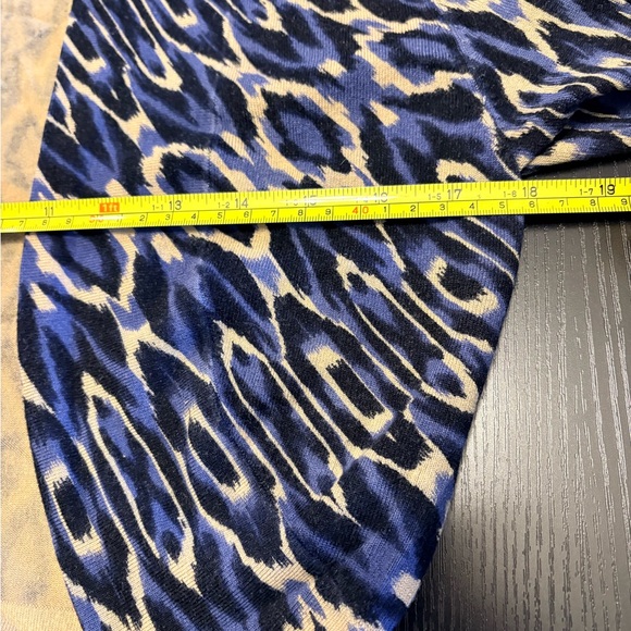 Jessica Patterned Top Size XS - Picture 10 of 11